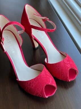 Chelsea Crew Lulu Lace in Red